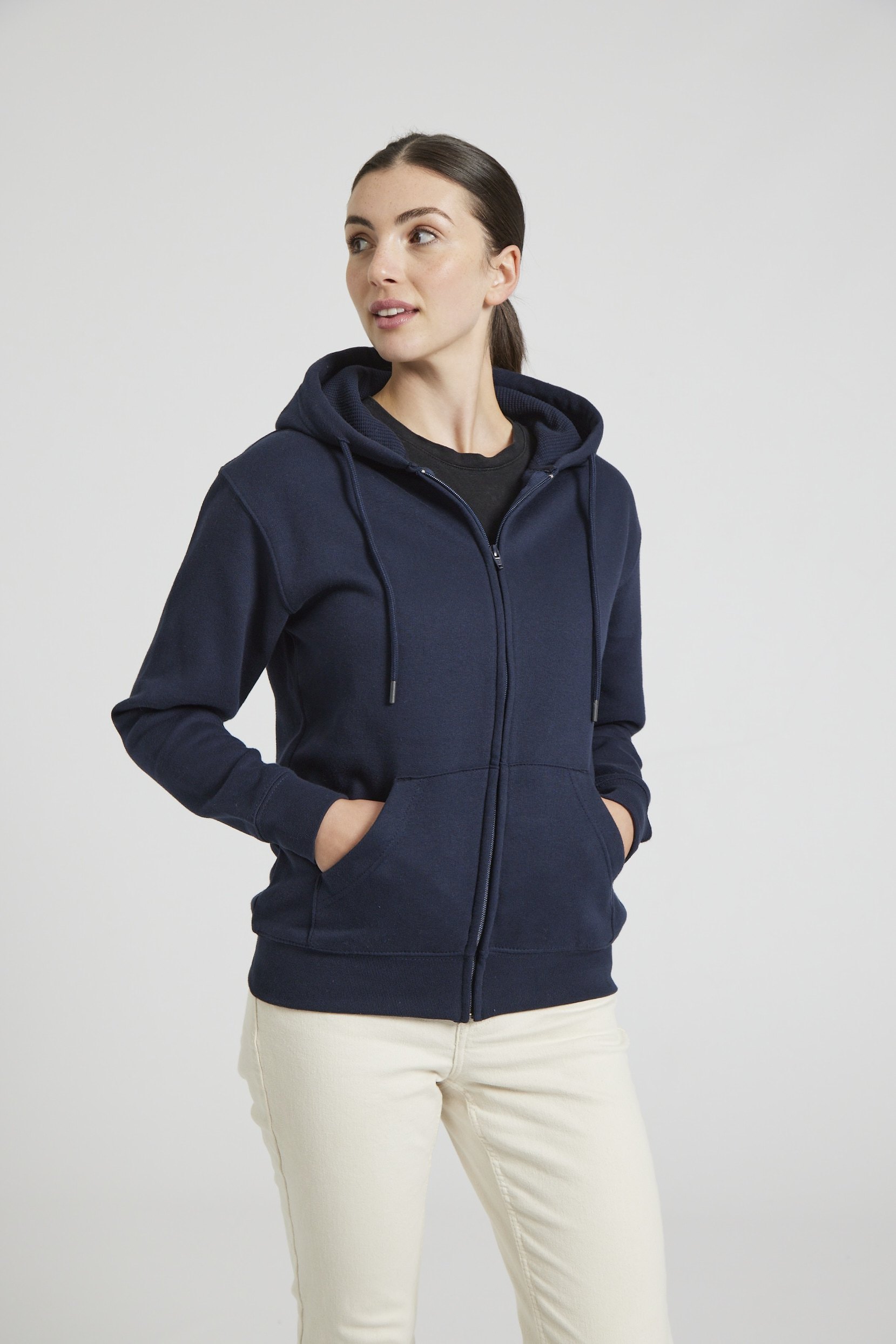 CR04-v2.0-Studio_380