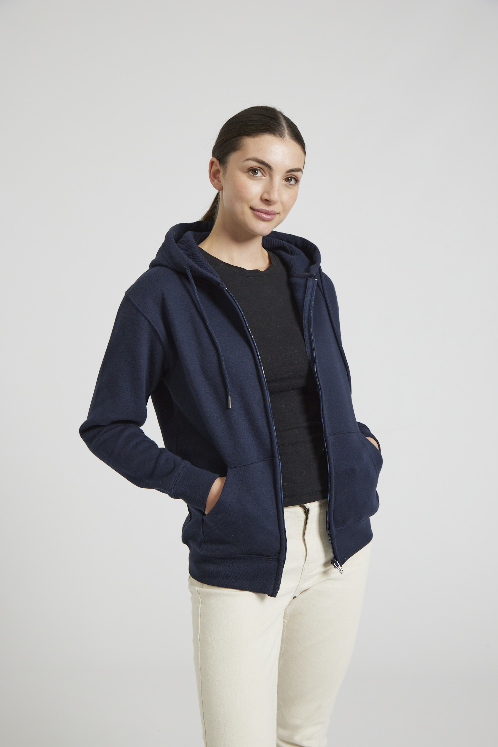 CR04-v2.0-Studio_421