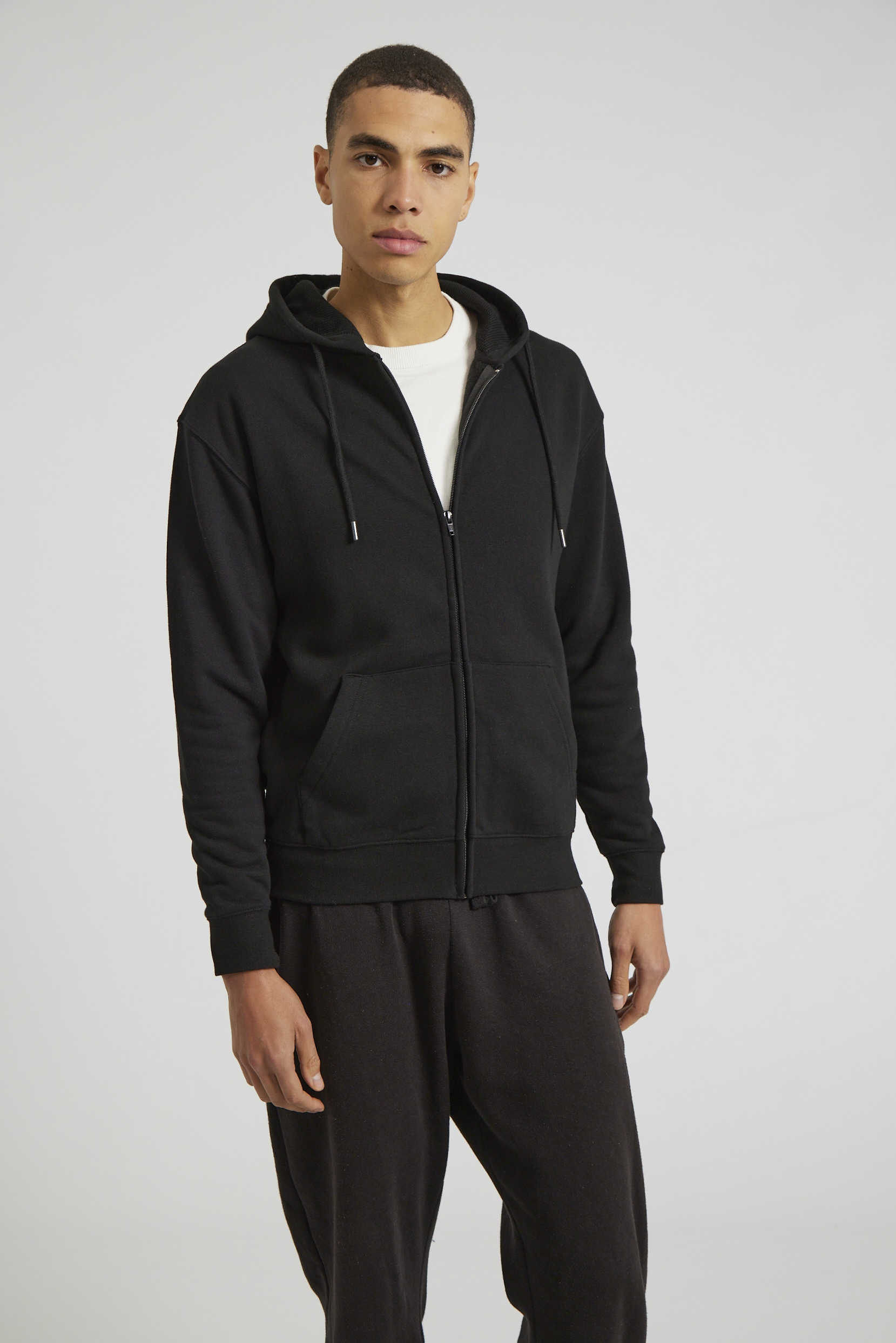 CR04-v2.0-Studio_439