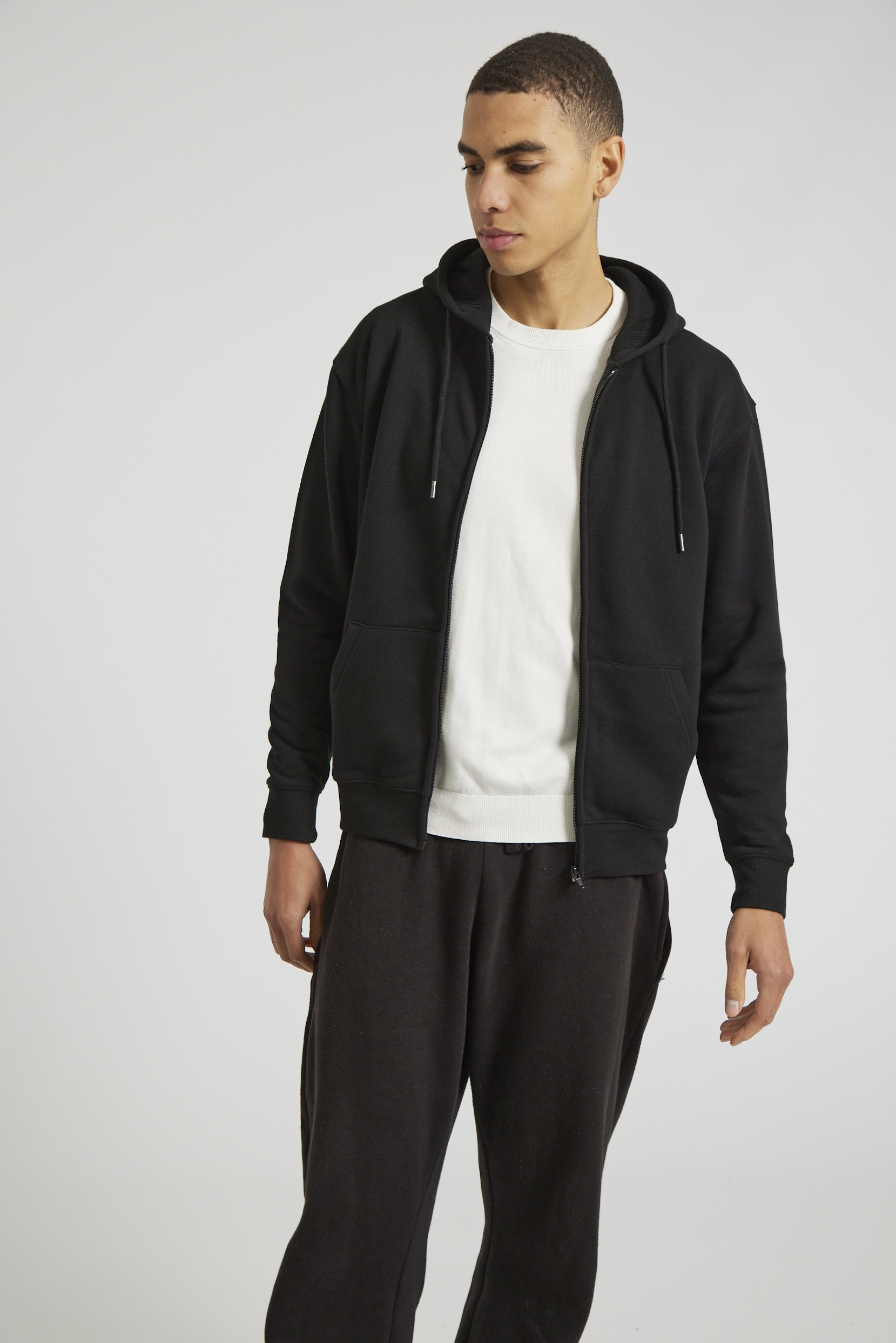 CR04-v2.0-Studio_455