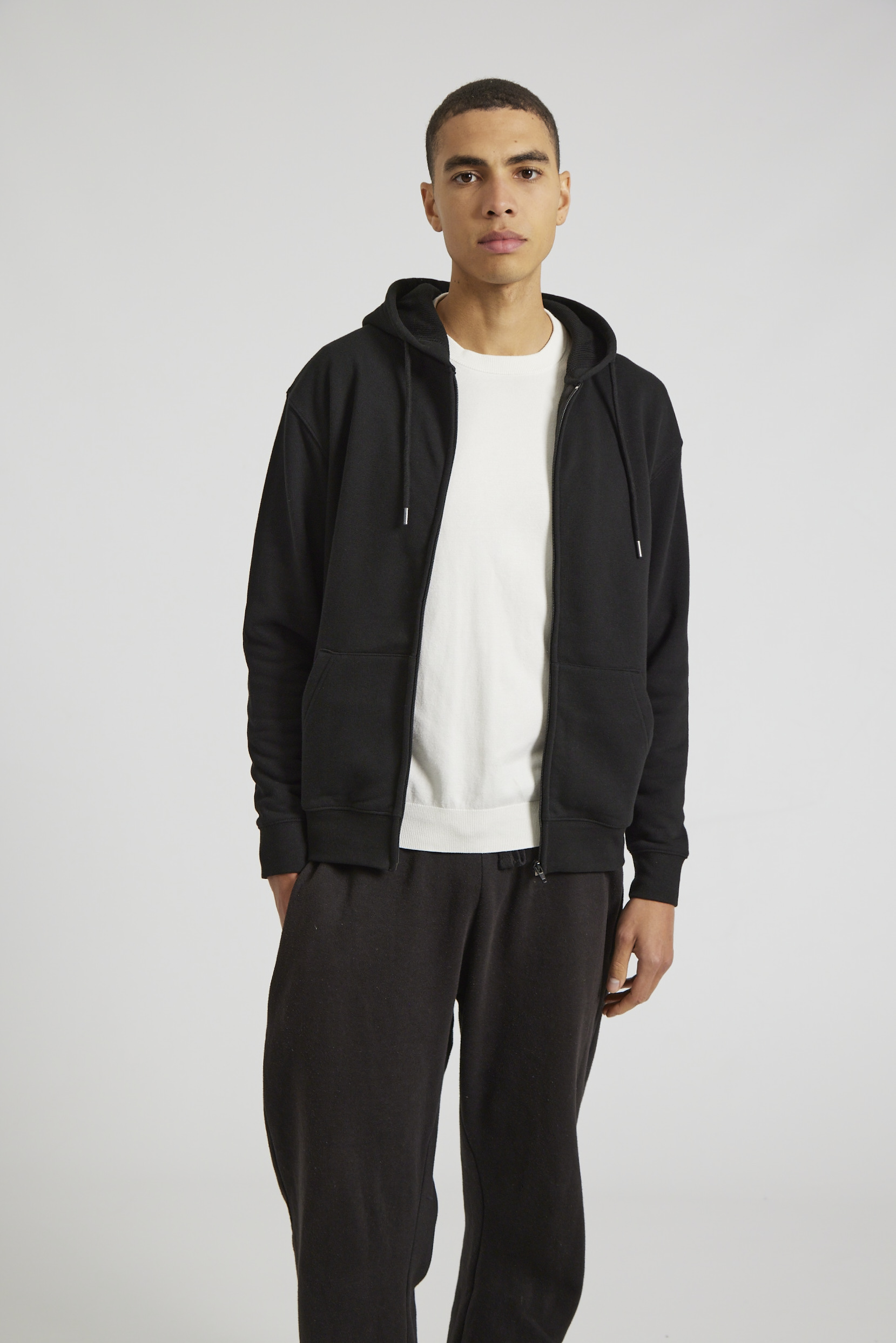 CR04-v2.0-Studio_460