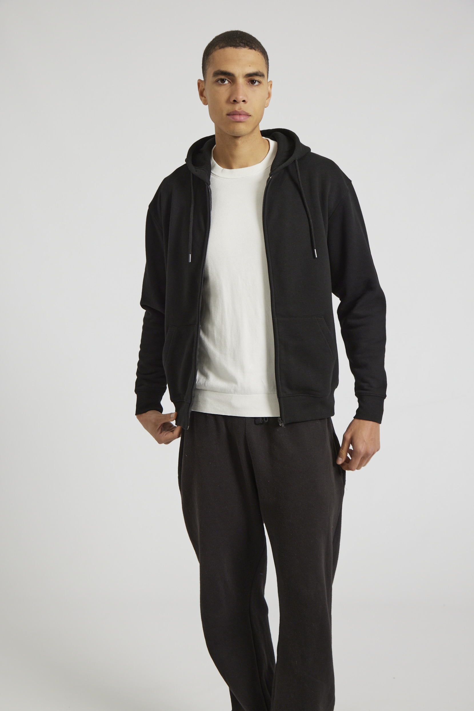 CR04-v2.0-Studio_463