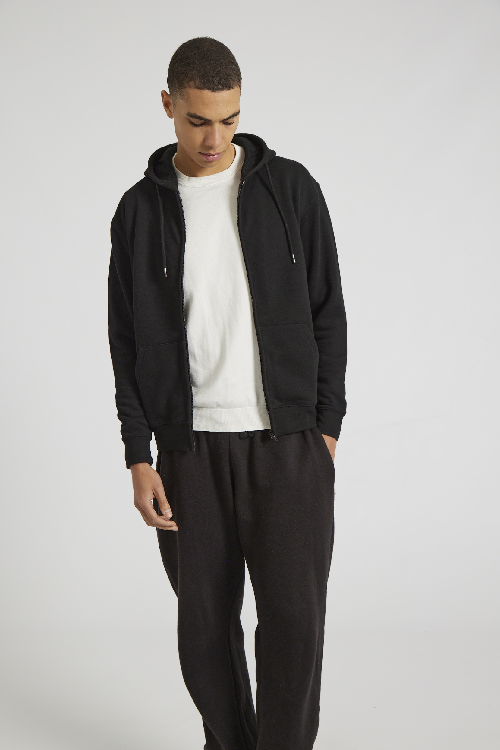 CR04-v2.0-Studio_465