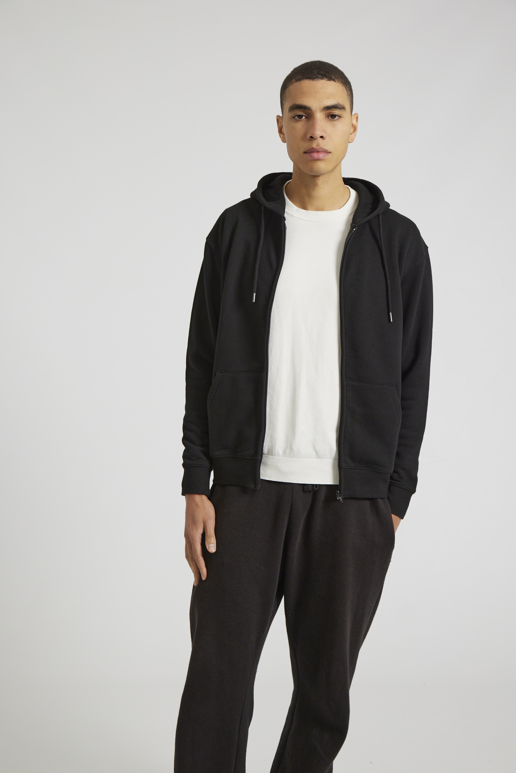 CR04-v2.0-Studio_471