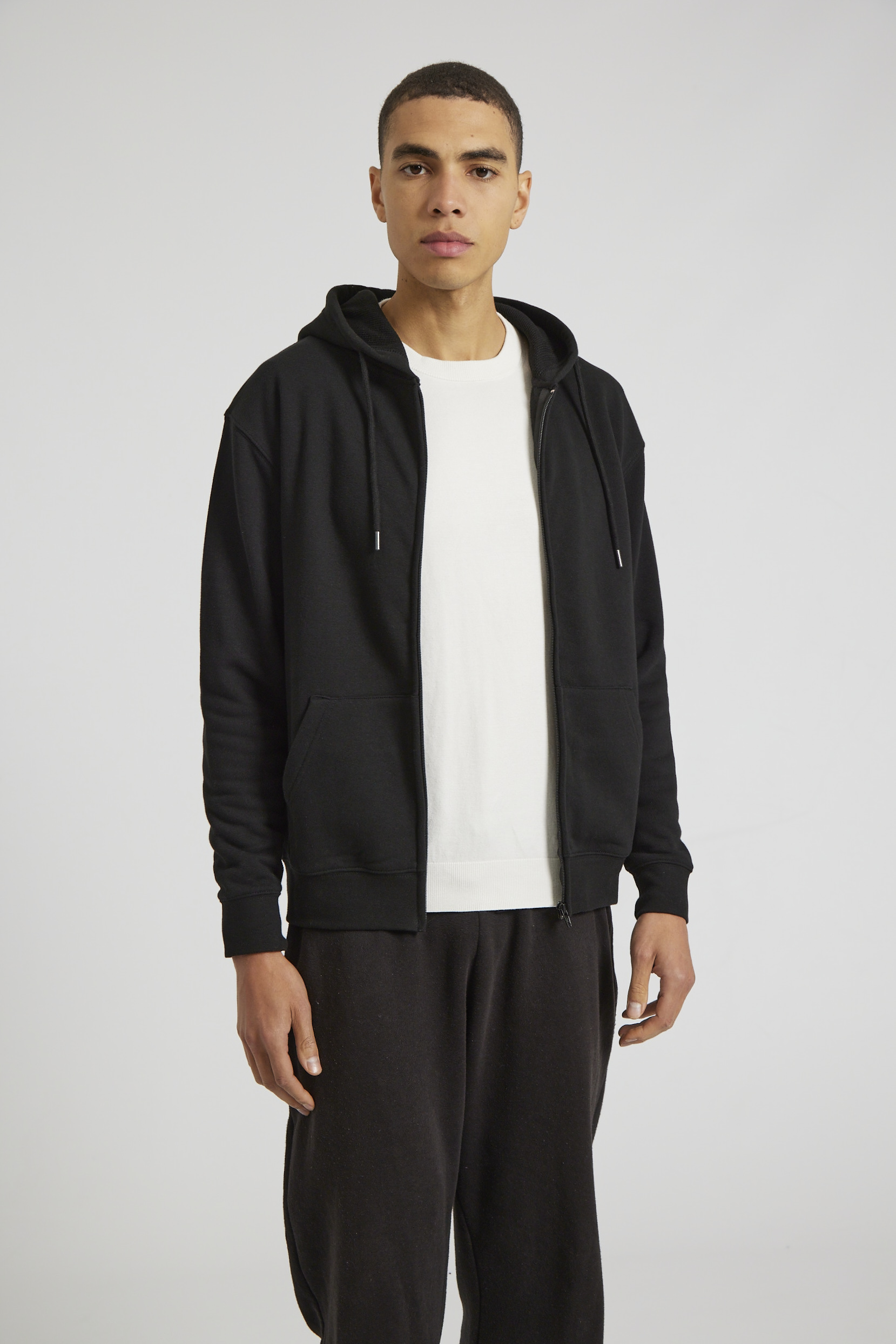 CR04-v2.0-Studio_474