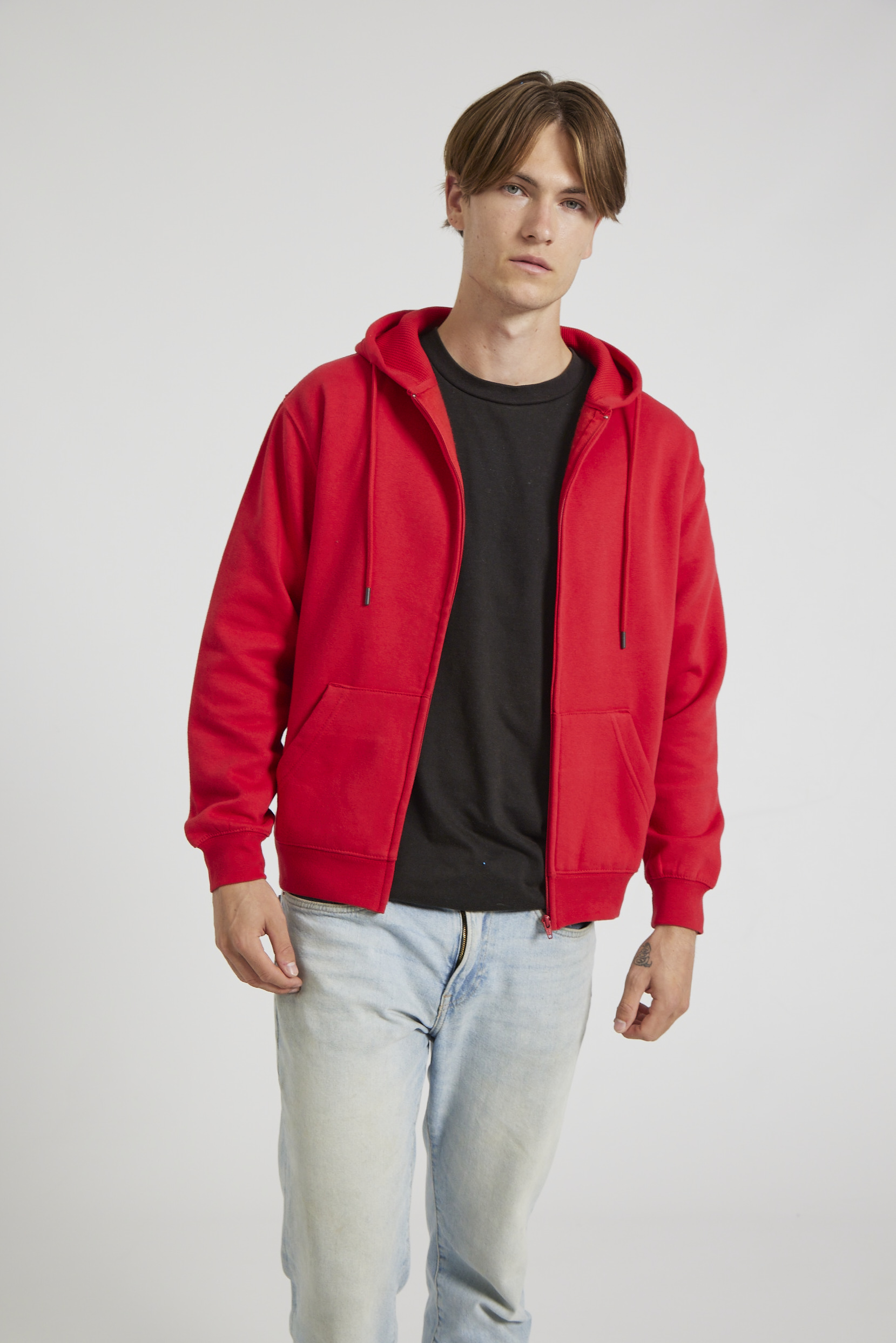 CR04-v2.0-Studio_490