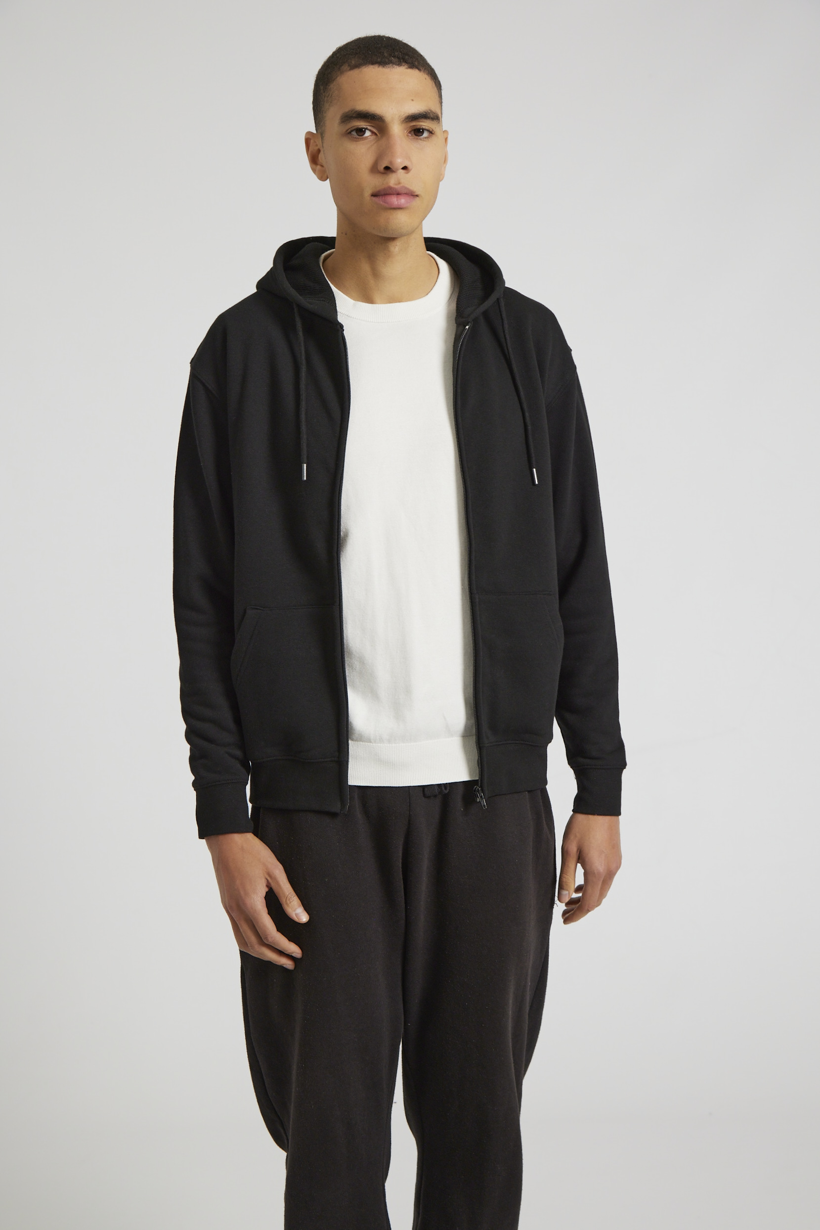 CR04-v2.0-Studio_493