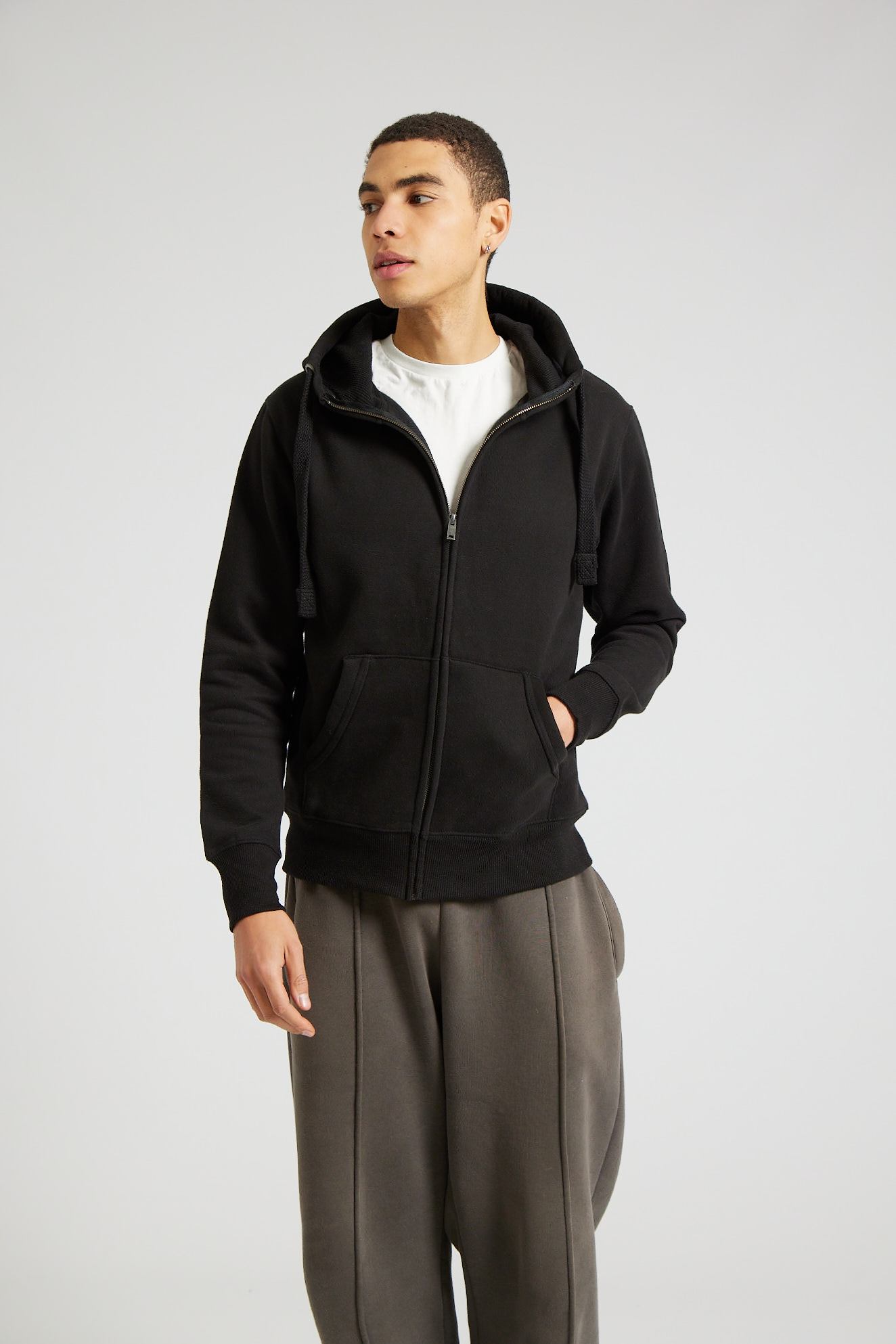 W41PF_Dusty Black_10