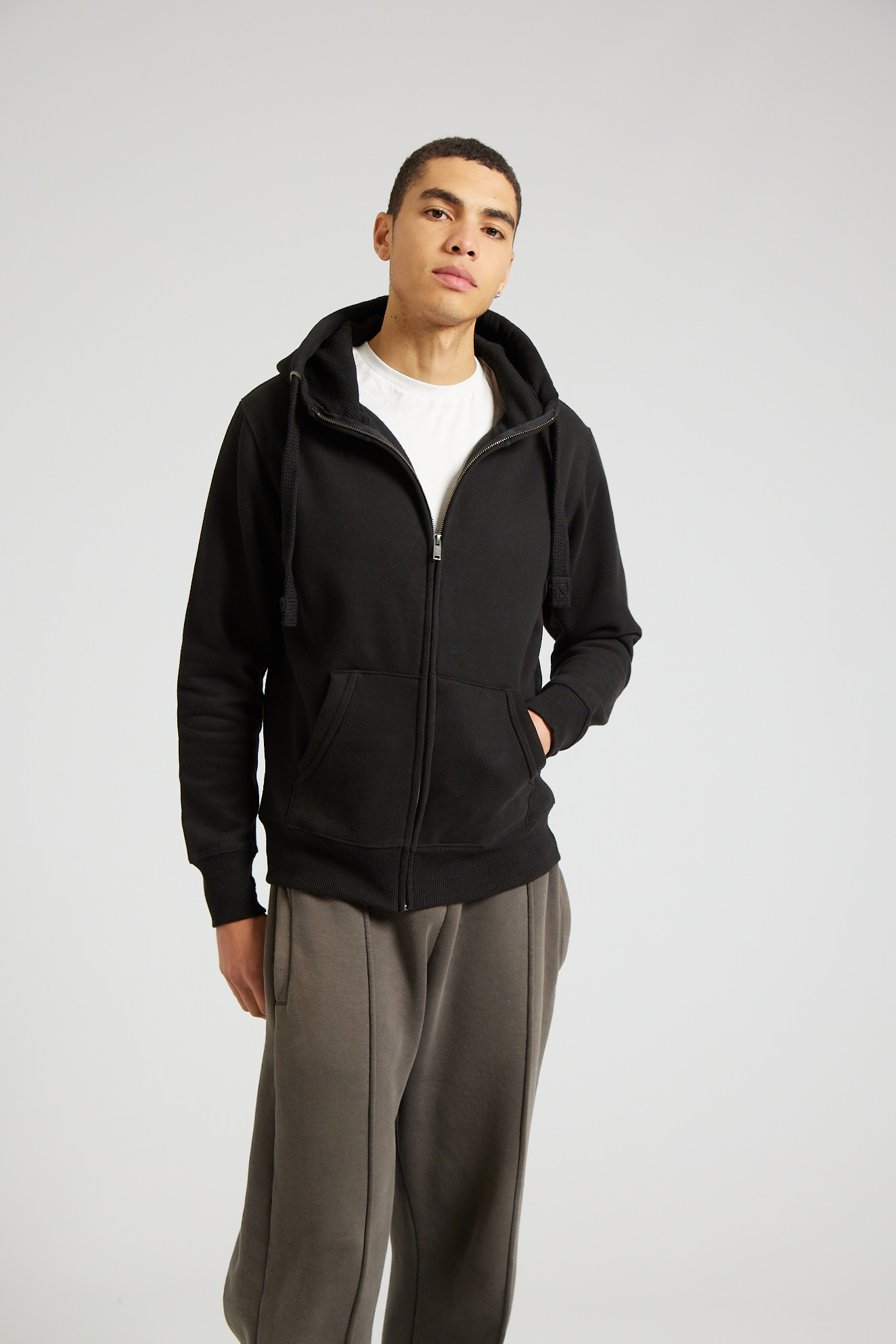 W41PF_Dusty Black_11