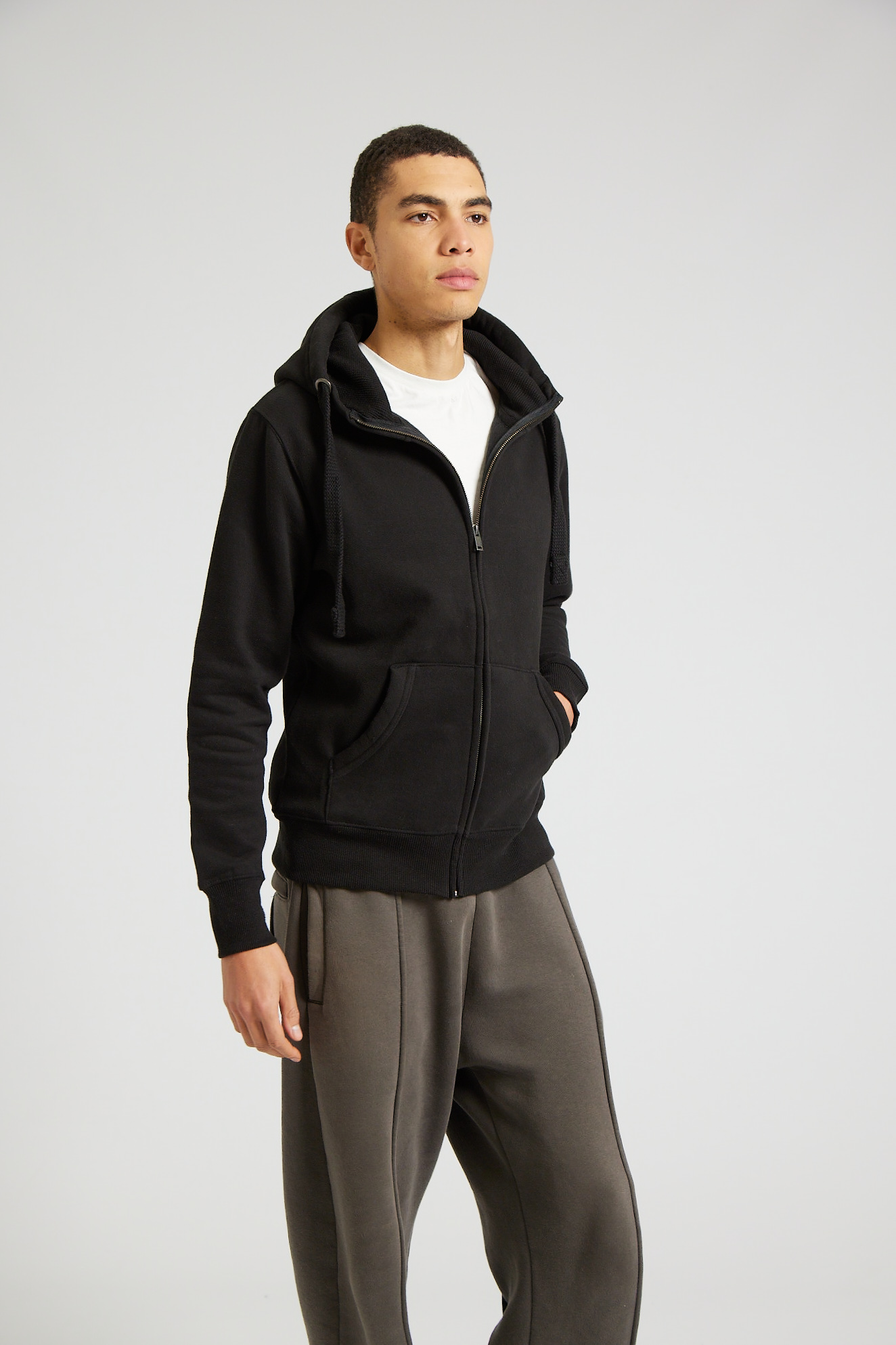 W41PF_Dusty Black_12