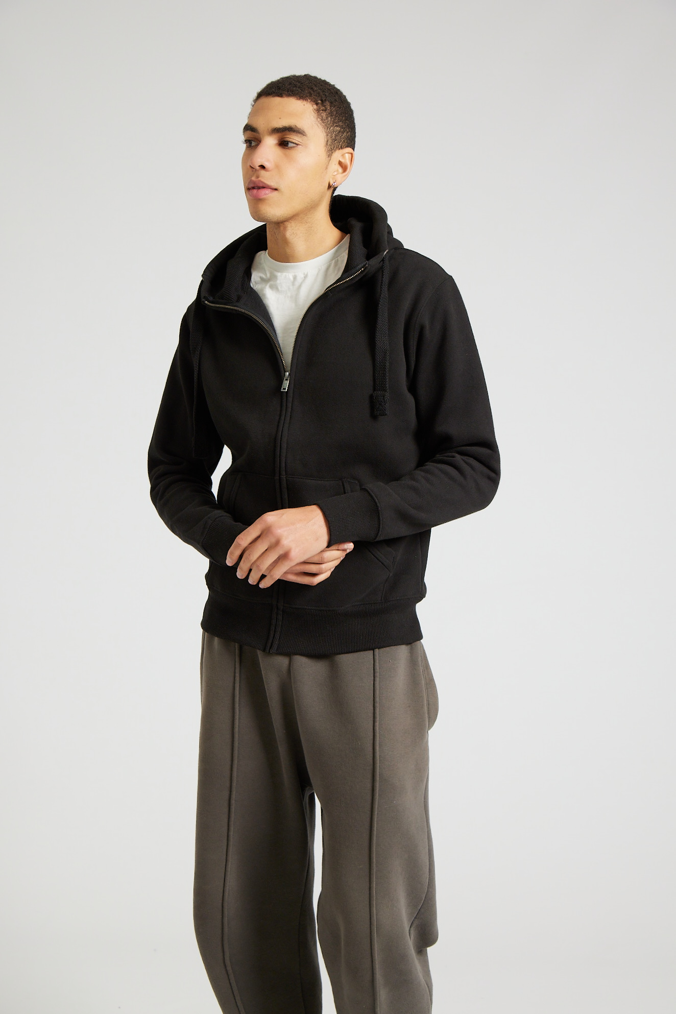 W41PF_Dusty Black_17