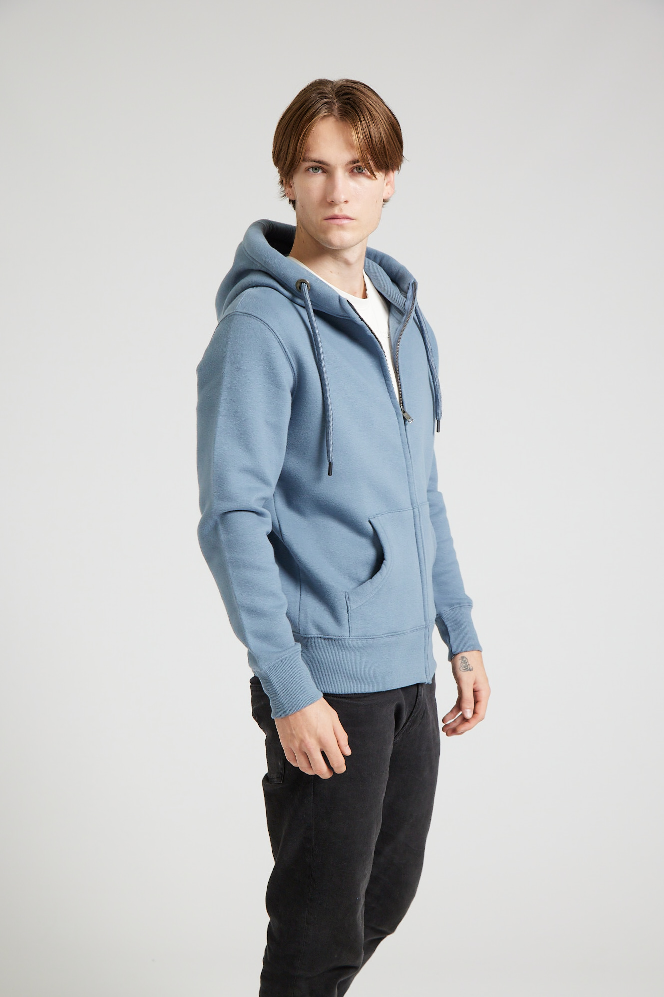 W51PF-v2.0-Studio_71