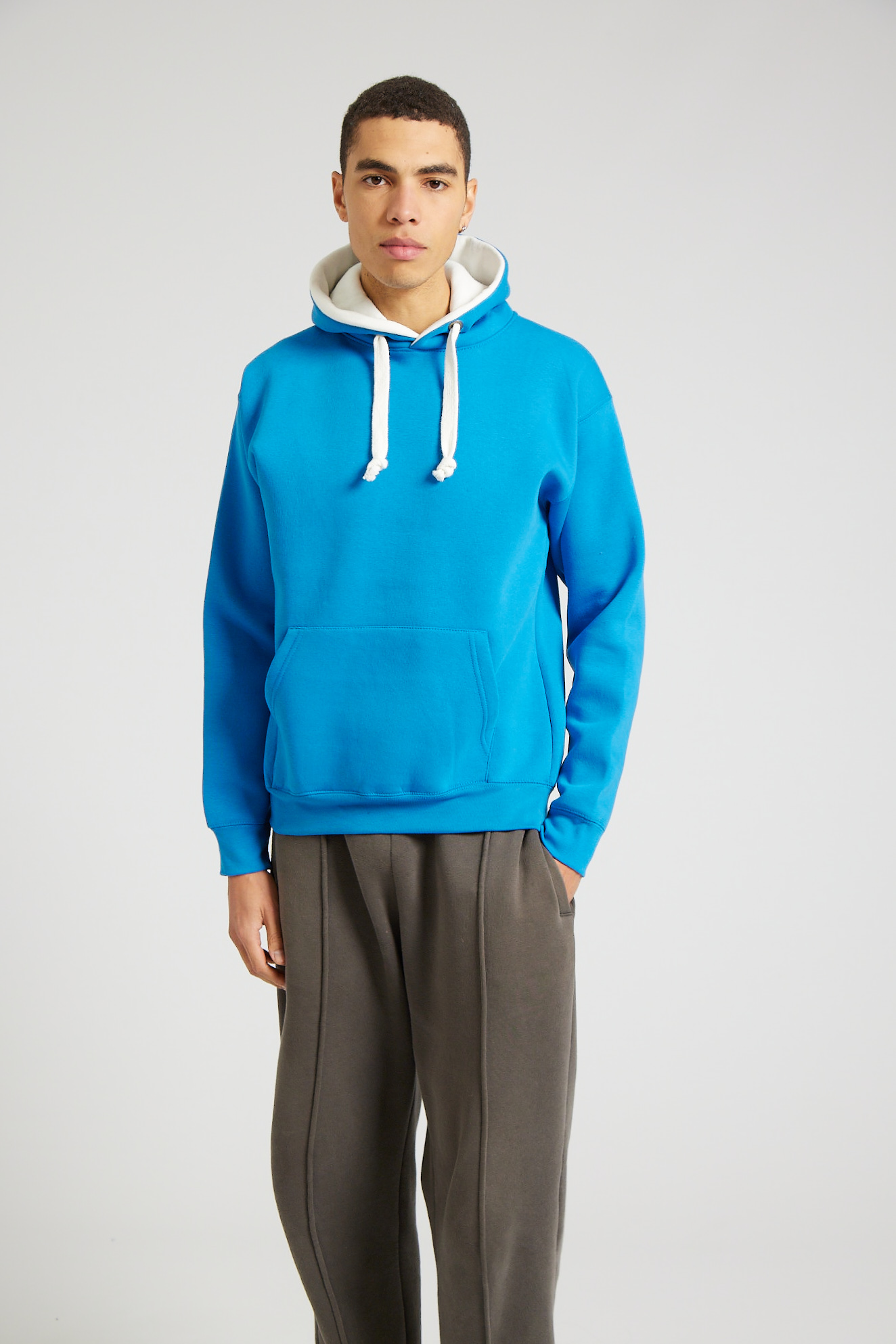 W73_Electric Blue White_04