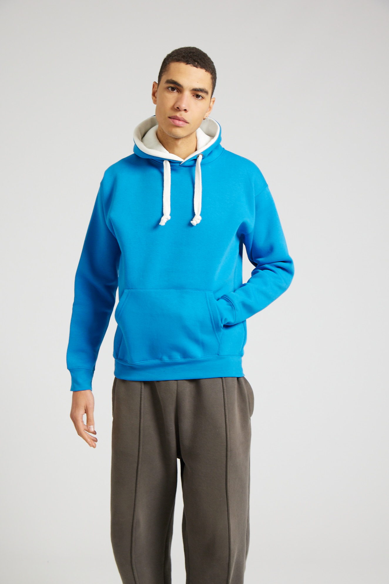 W73_Electric Blue White_13