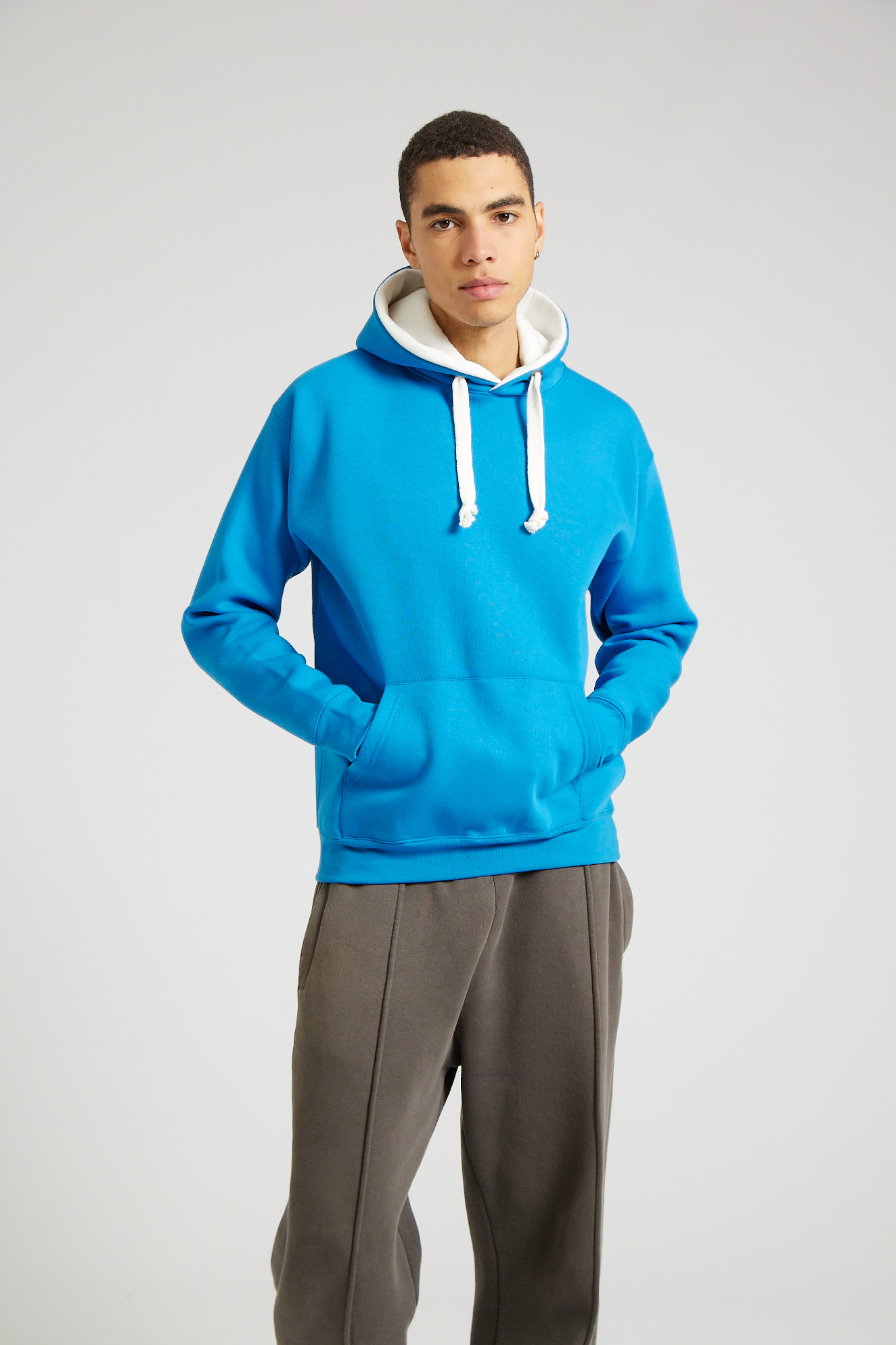 W73_Electric Blue White_15