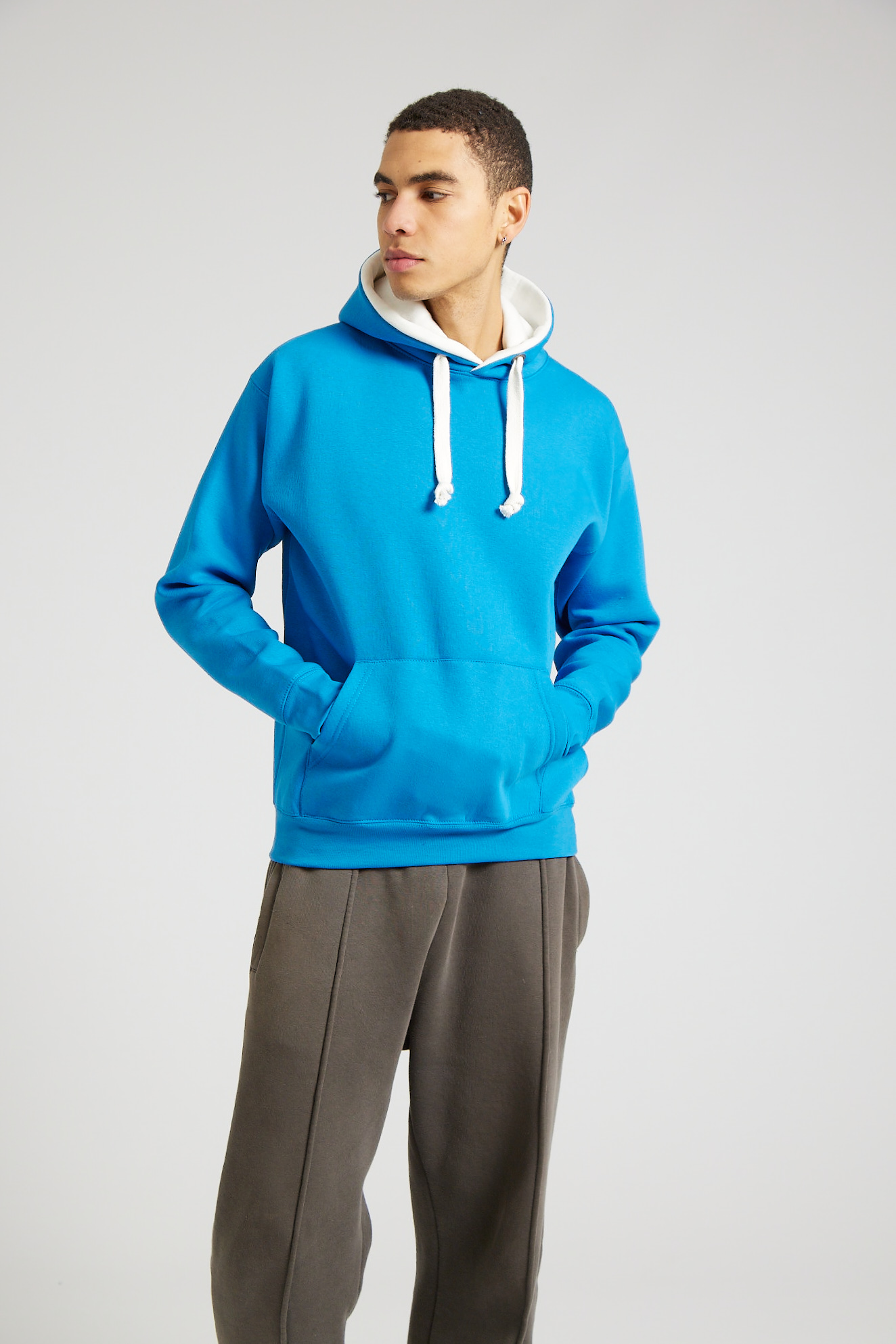 W73_Electric Blue White_16