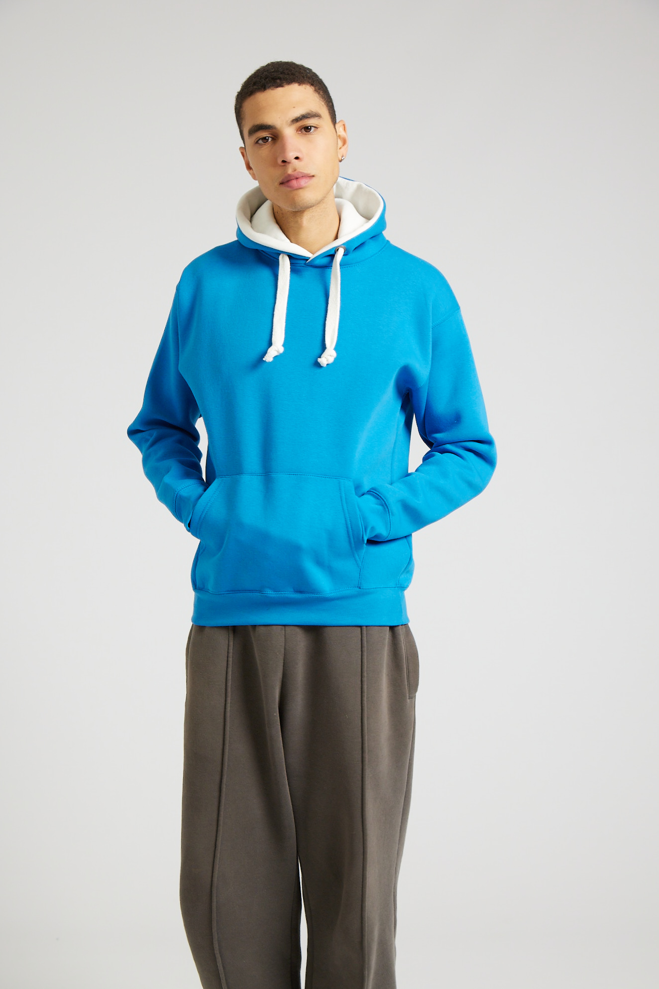 W73_Electric Blue White_17