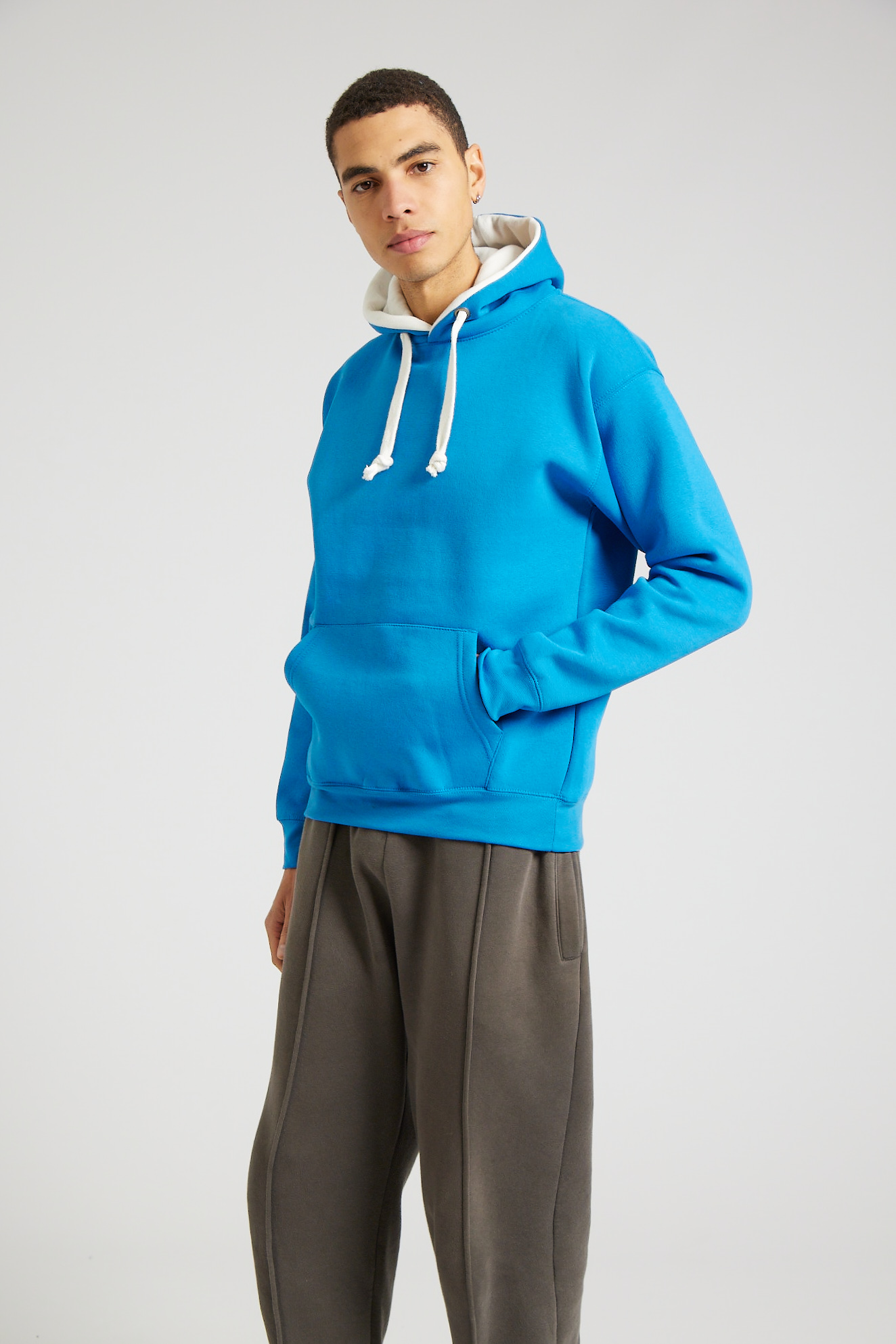 W73_Electric Blue White_20