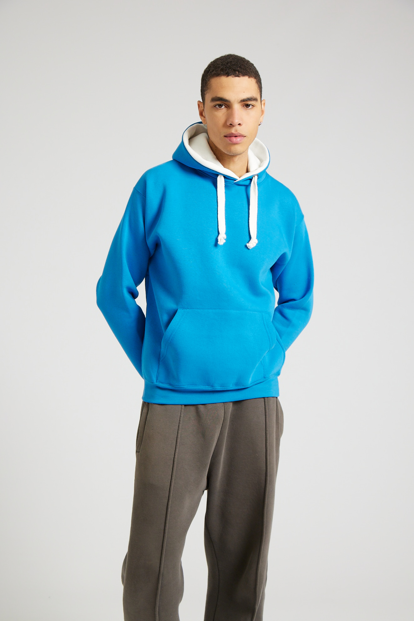 W73_Electric Blue White_25