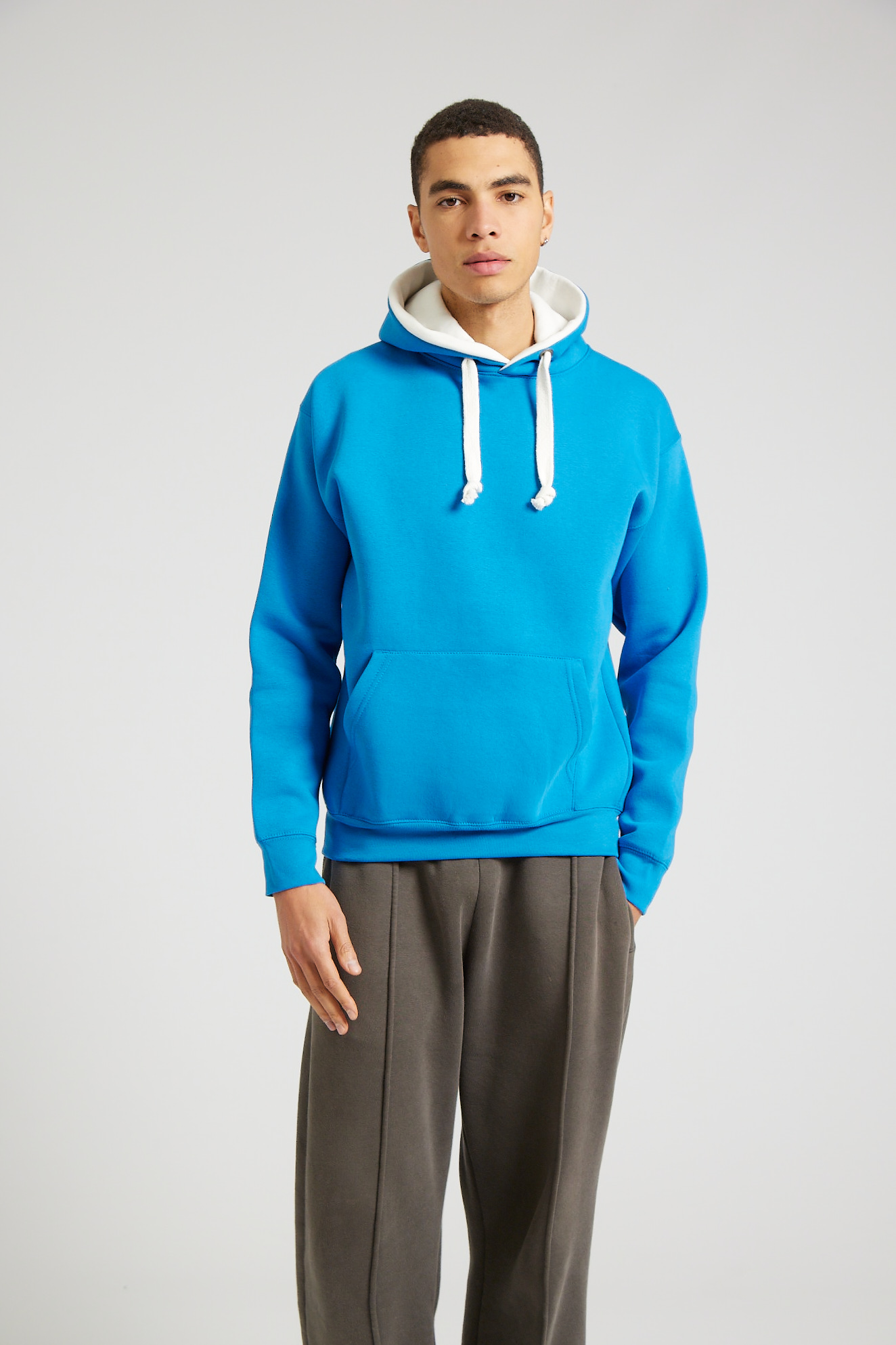 W73_Electric Blue White_27