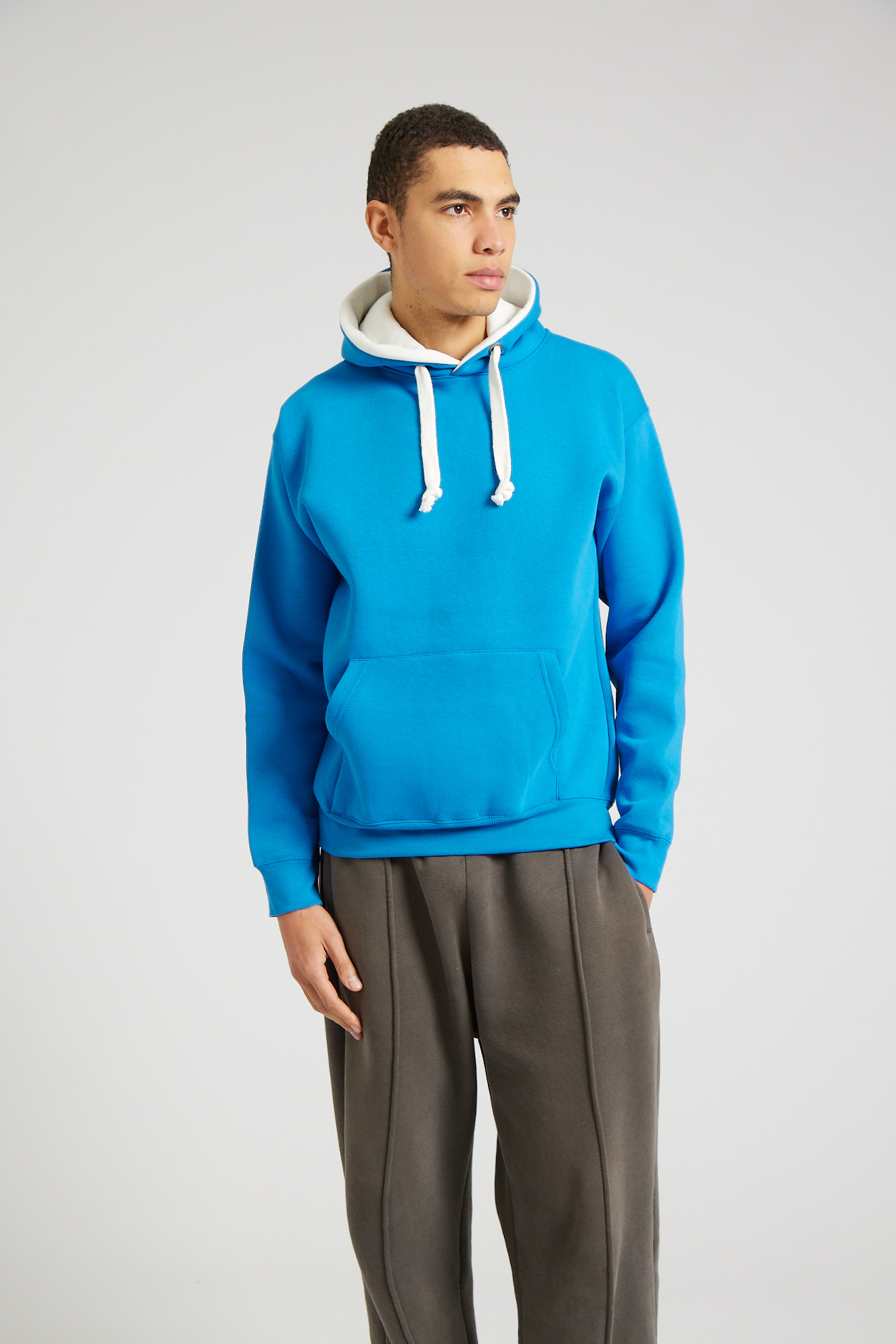 W73_Electric Blue White_28