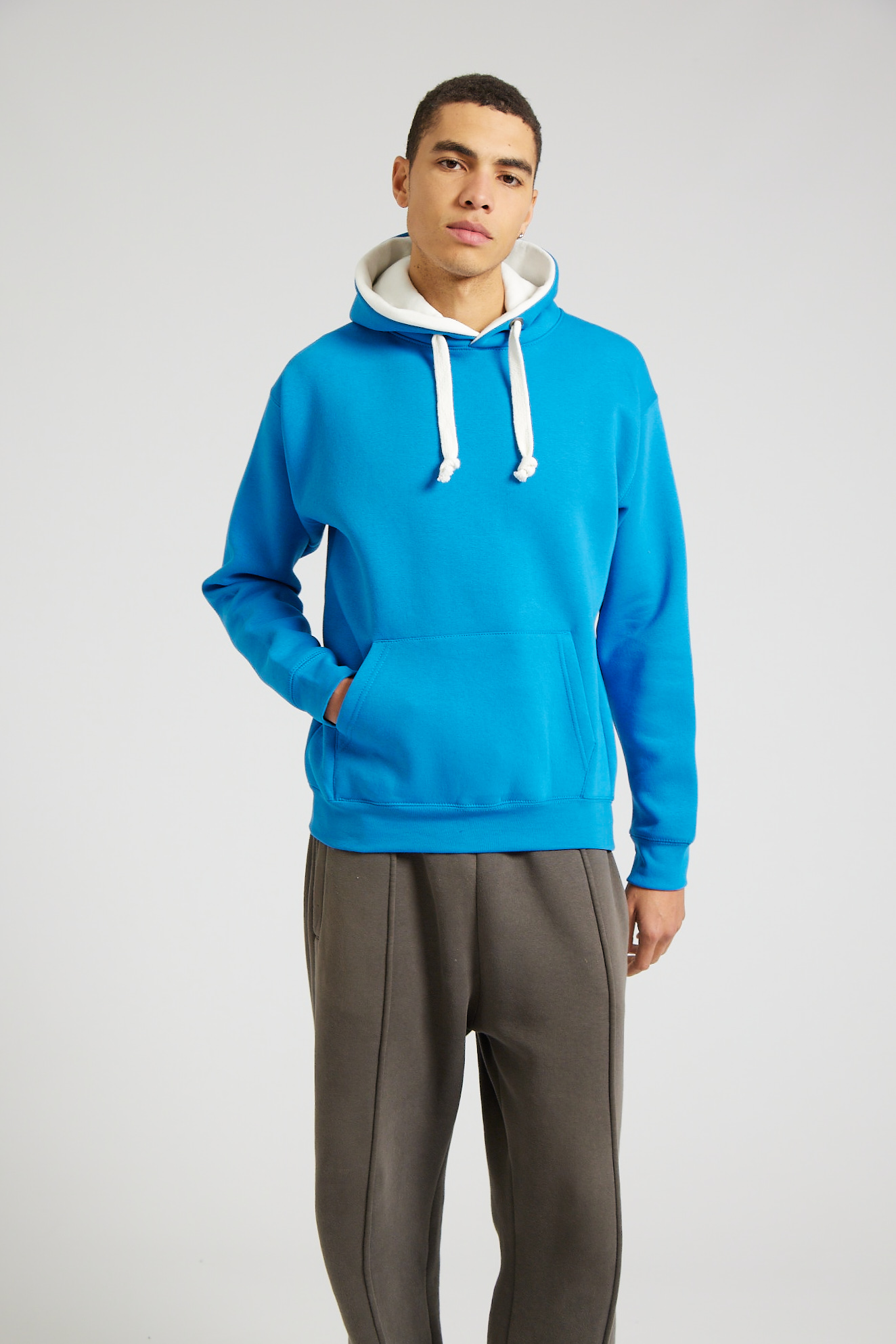 W73_Electric Blue White_36