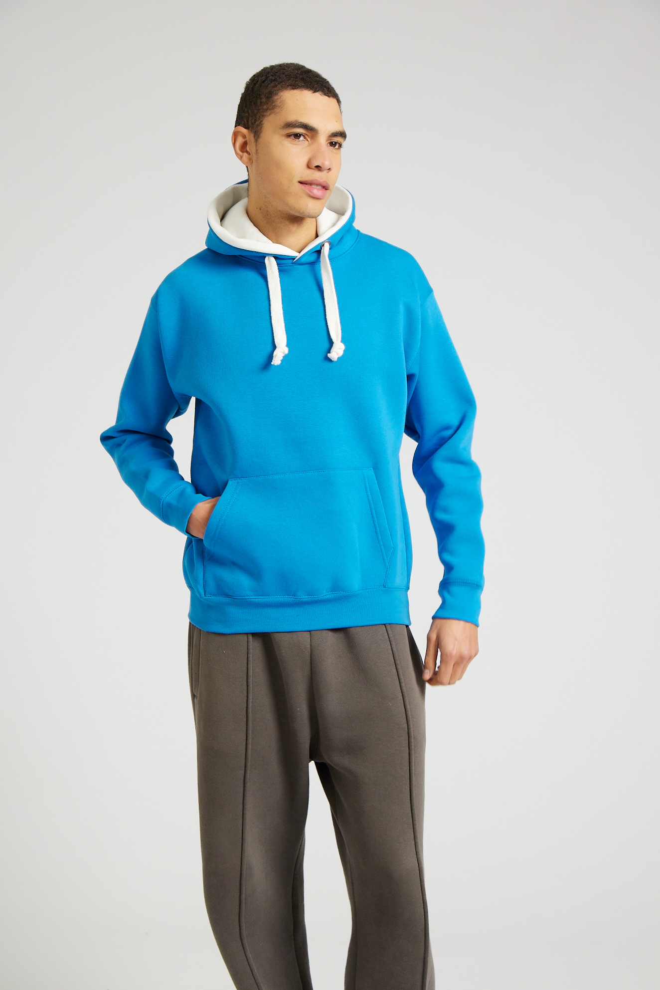 W73_Electric Blue White_38