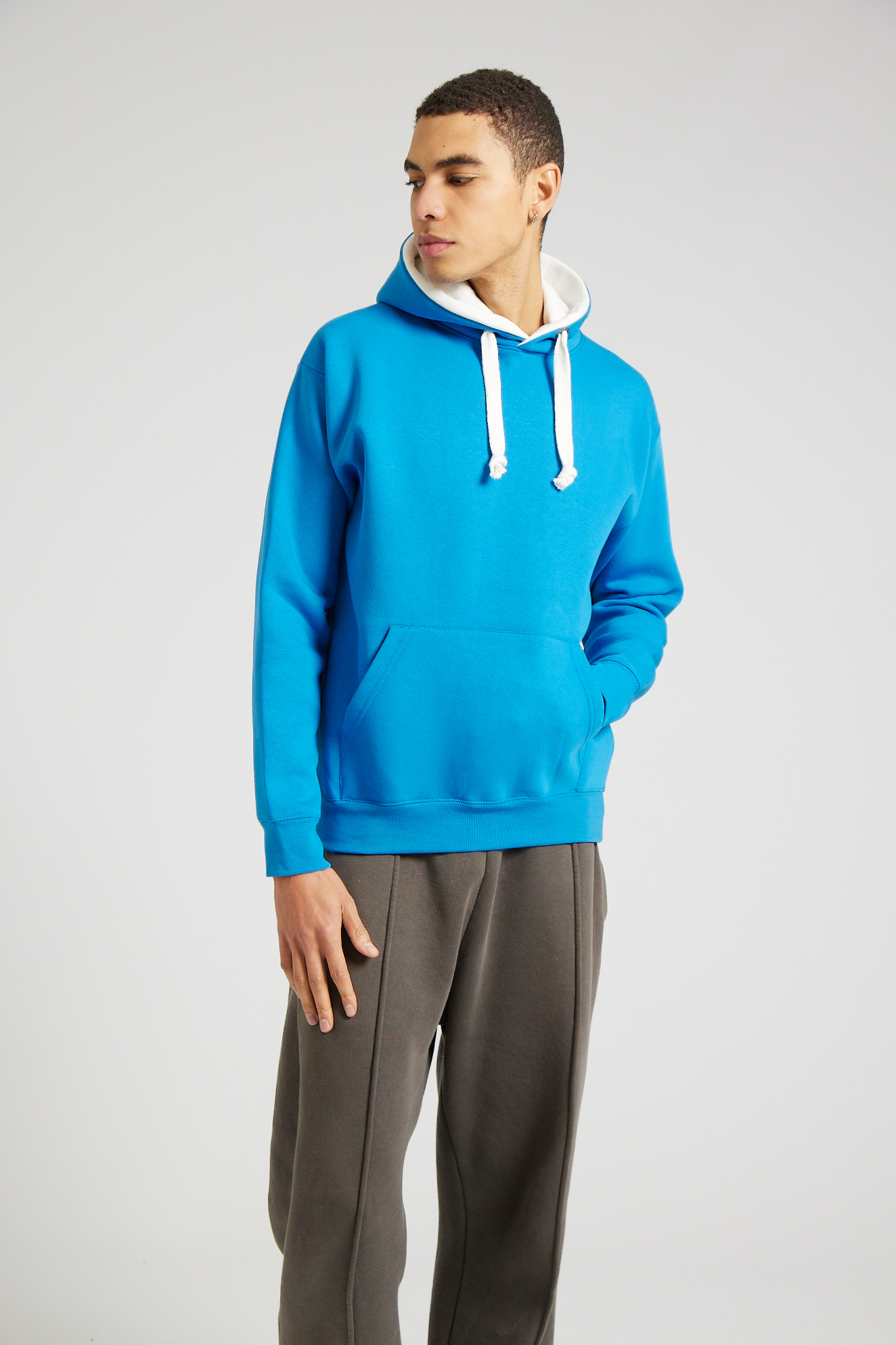 W73_Electric Blue White_41