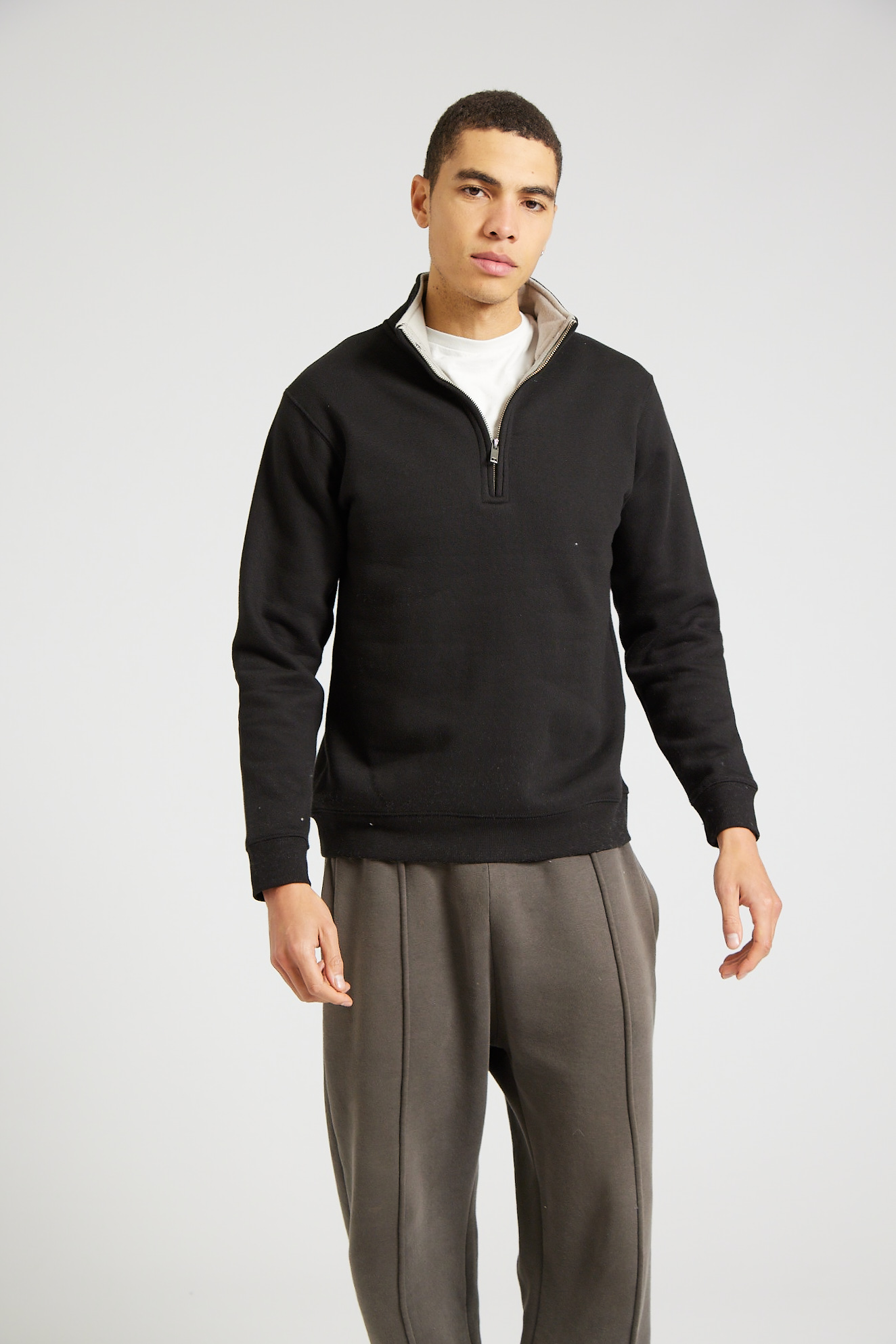 W75_Black Grey Mist_17