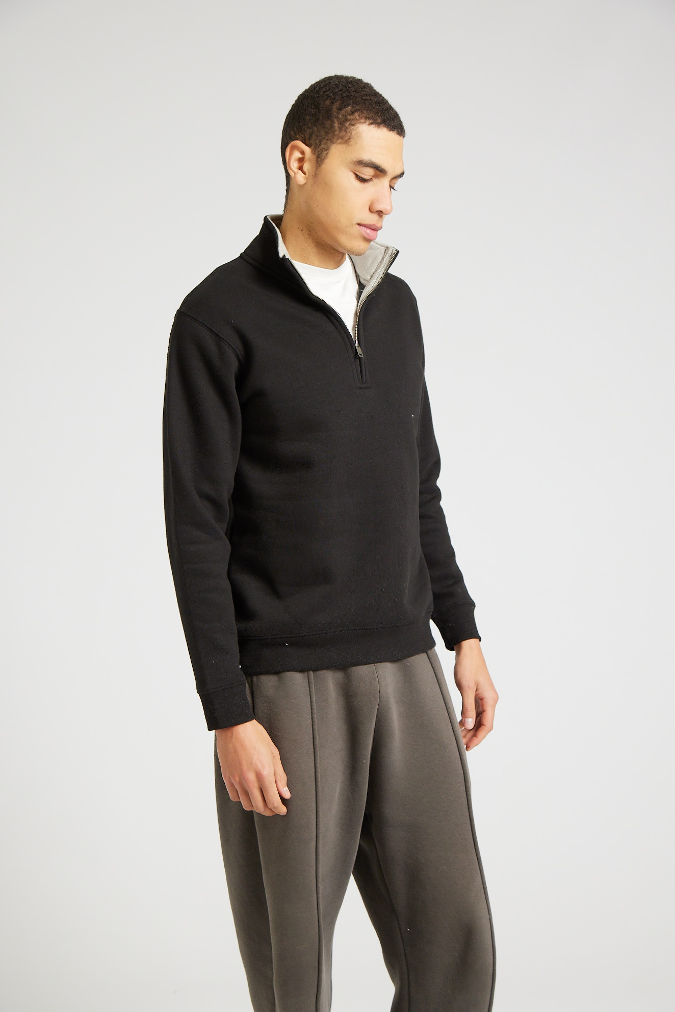 W75_Black Grey Mist_21