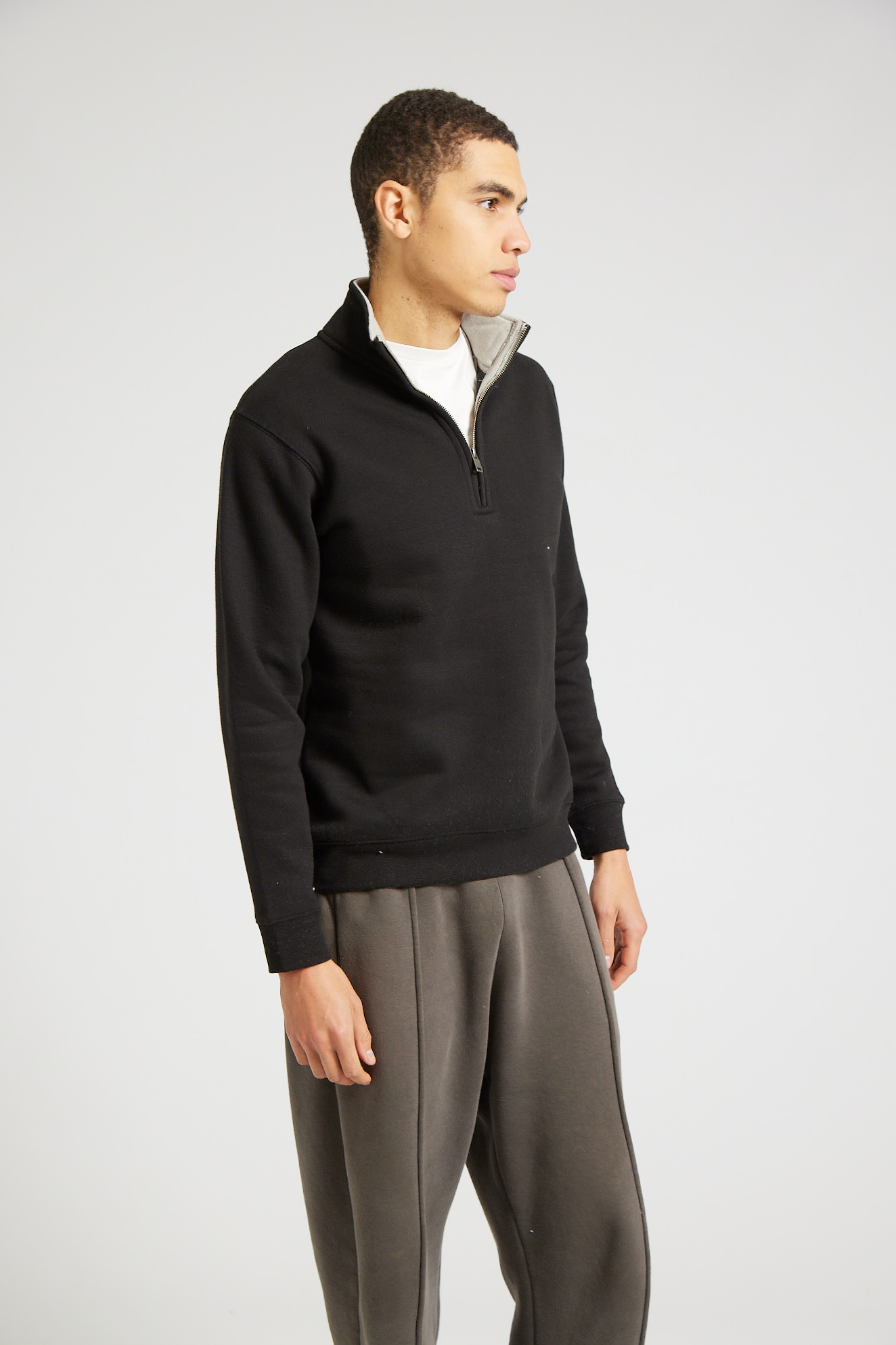 W75_Black Grey Mist_22