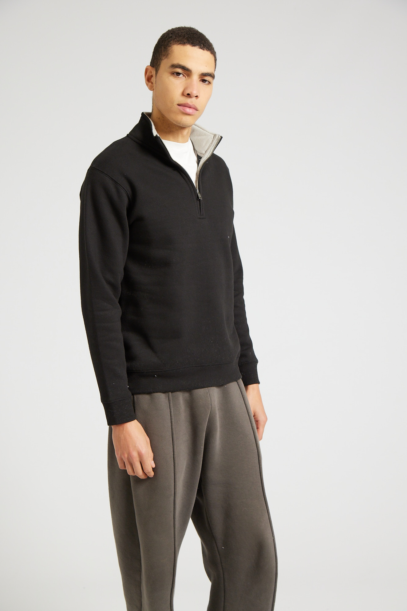 W75_Black Grey Mist_28