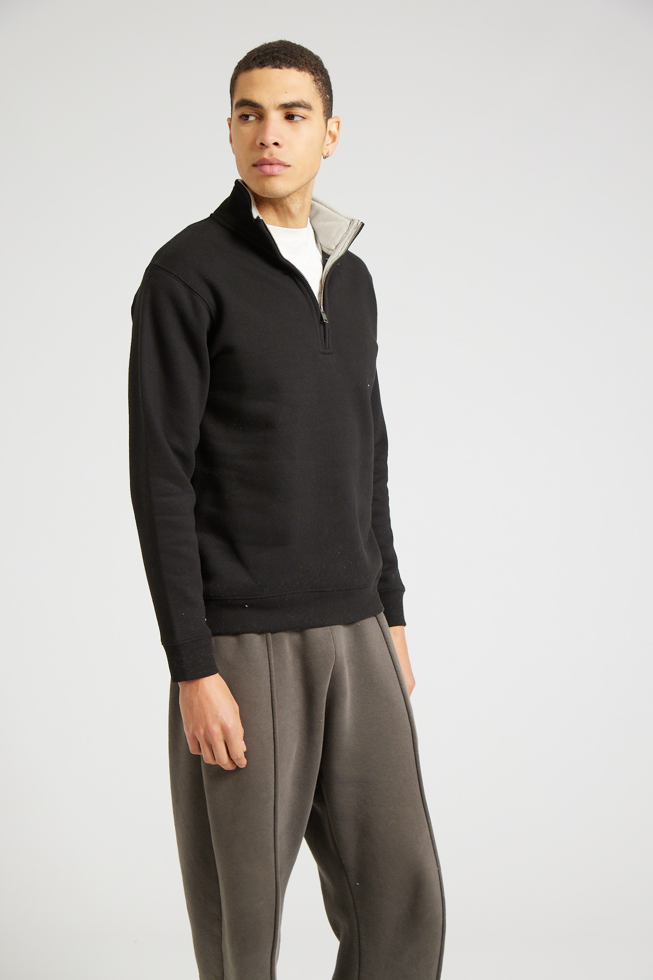 W75_Black Grey Mist_29