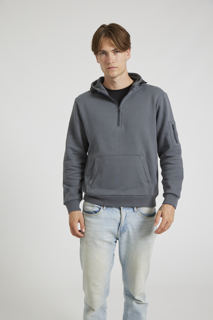 CR06-Studio_120