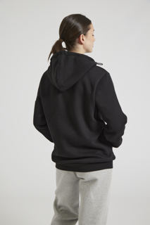 CR06-Studio_420