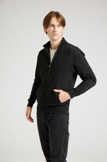 CR08-Studio_225