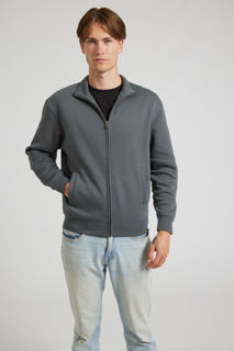 CR08-Studio_301