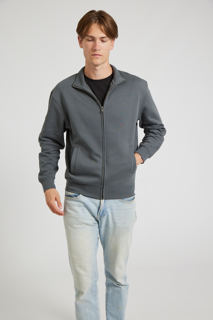 CR08-Studio_321