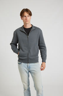 CR08-Studio_335