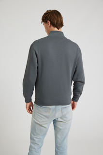 CR08-Studio_48