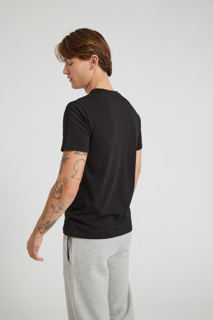 CR09-Studio_230